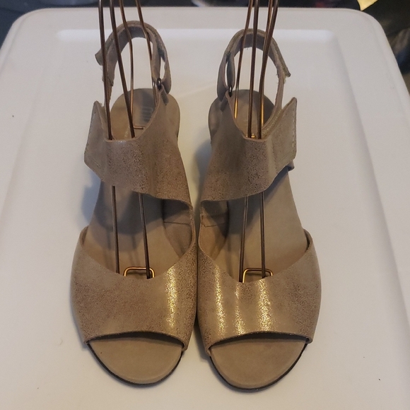 Munro Shoes - SH198 Munro Shimmering Beige Women's Sandals